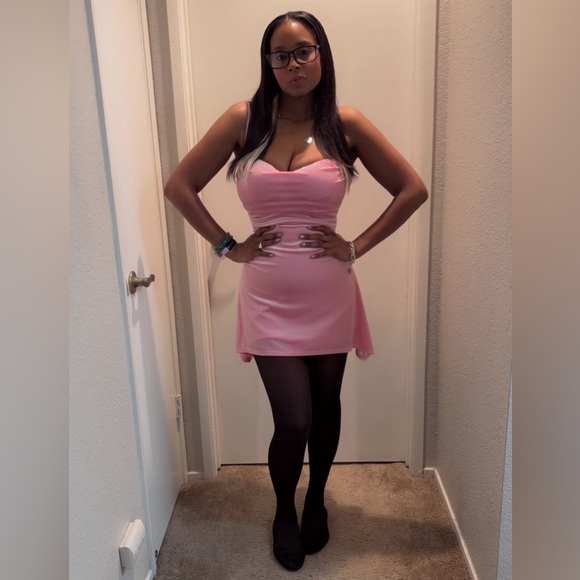 Blissfully Beautiful Boutique Other - Like this to be notified of my live share shows 💕